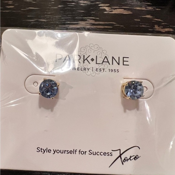 Impression Studs - Blue - with gold base by Park Lane - Picture 7 of 8